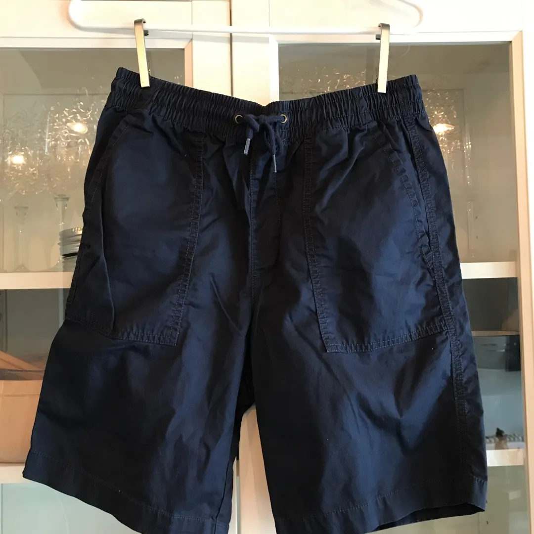 Men’s Old Navy Shorts Size S photo 1