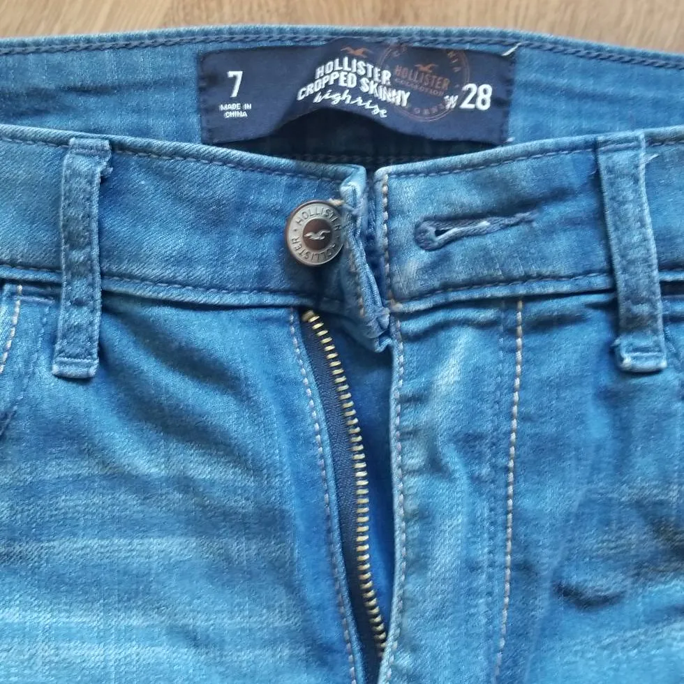 FREE: Hollister Jeans, Size 28 photo 3