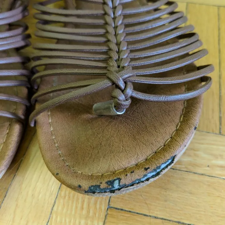 Size 7 Ardene Sandals photo 6