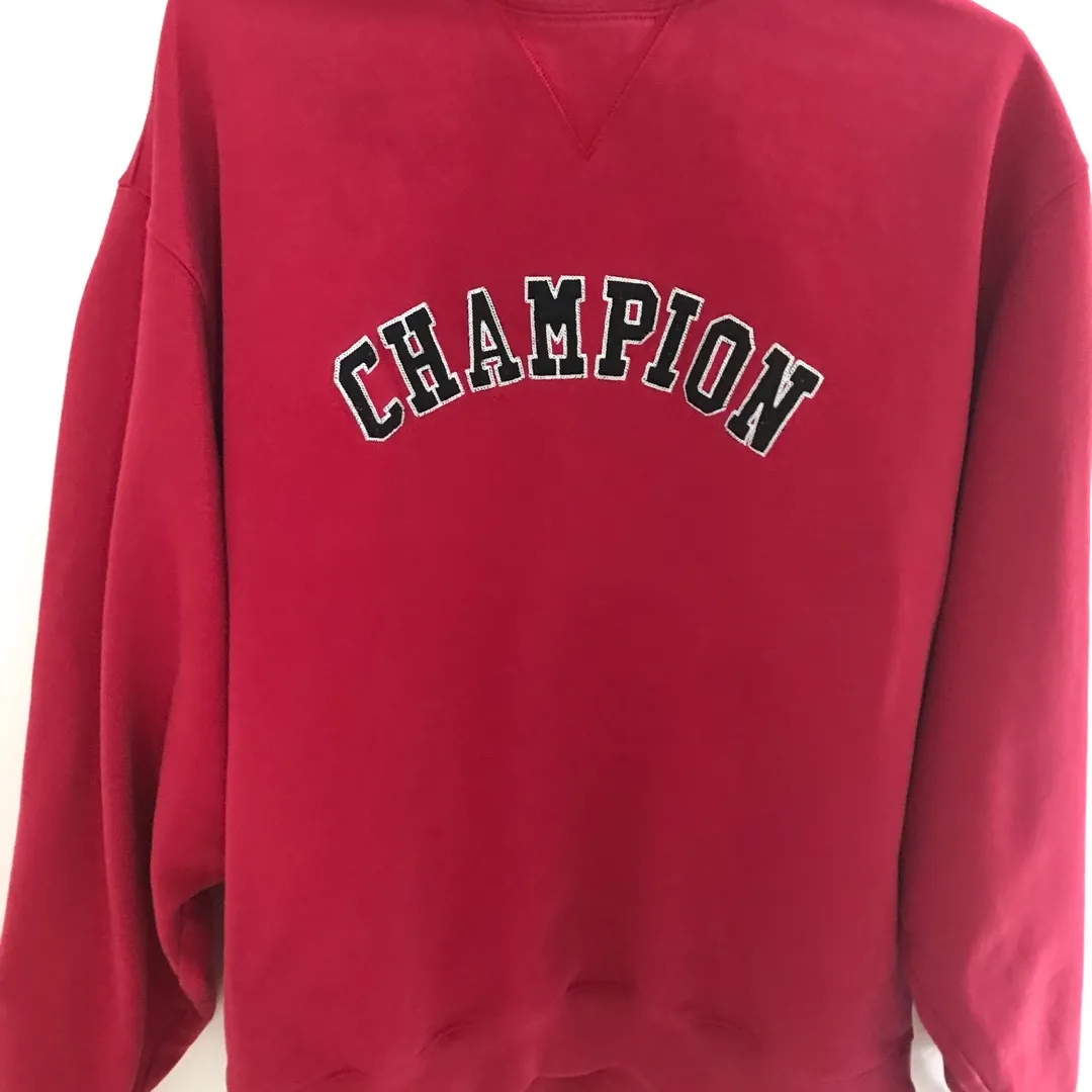 Champion Sweater photo 1