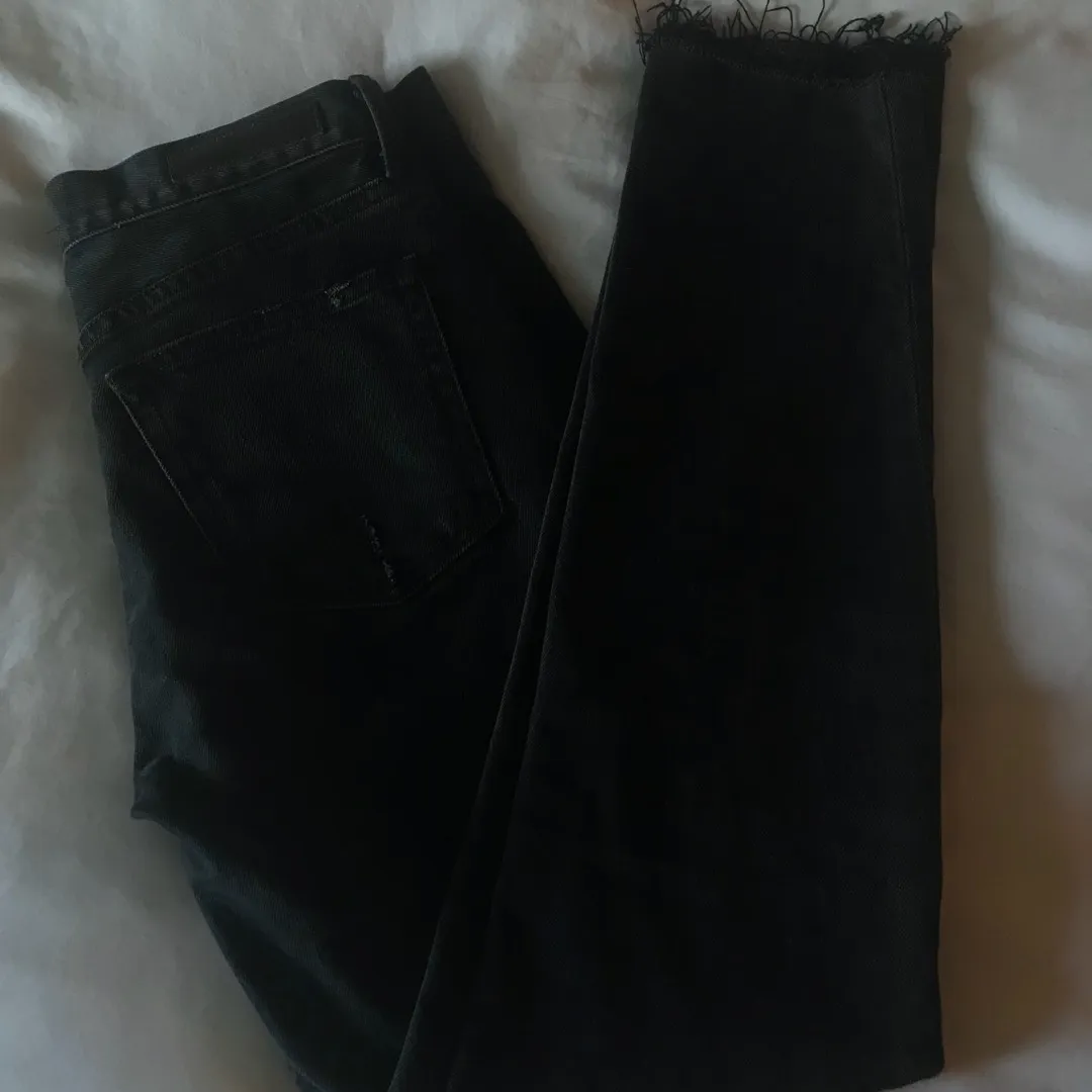 GRLFRND Black Cropped Jeans photo 5