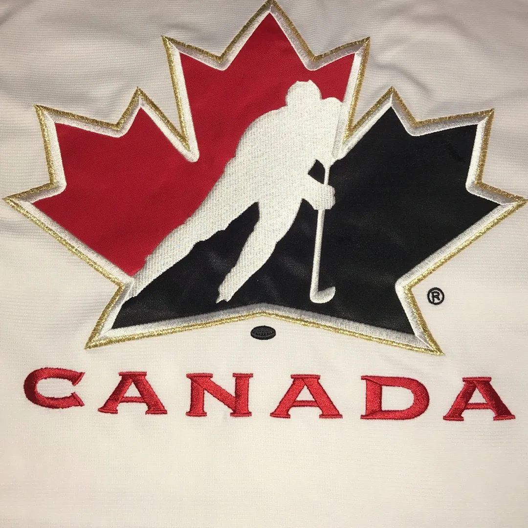 🏒 New With Tags Nike Team Canada Hockey Jersey 🏒 photo 7