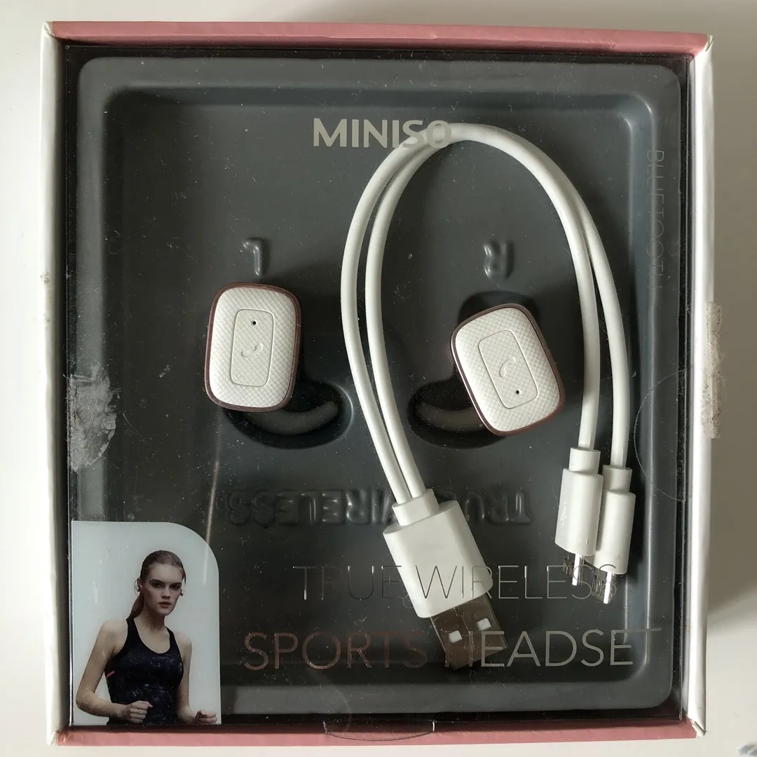 Miniso Wireless Sports Headset photo 1
