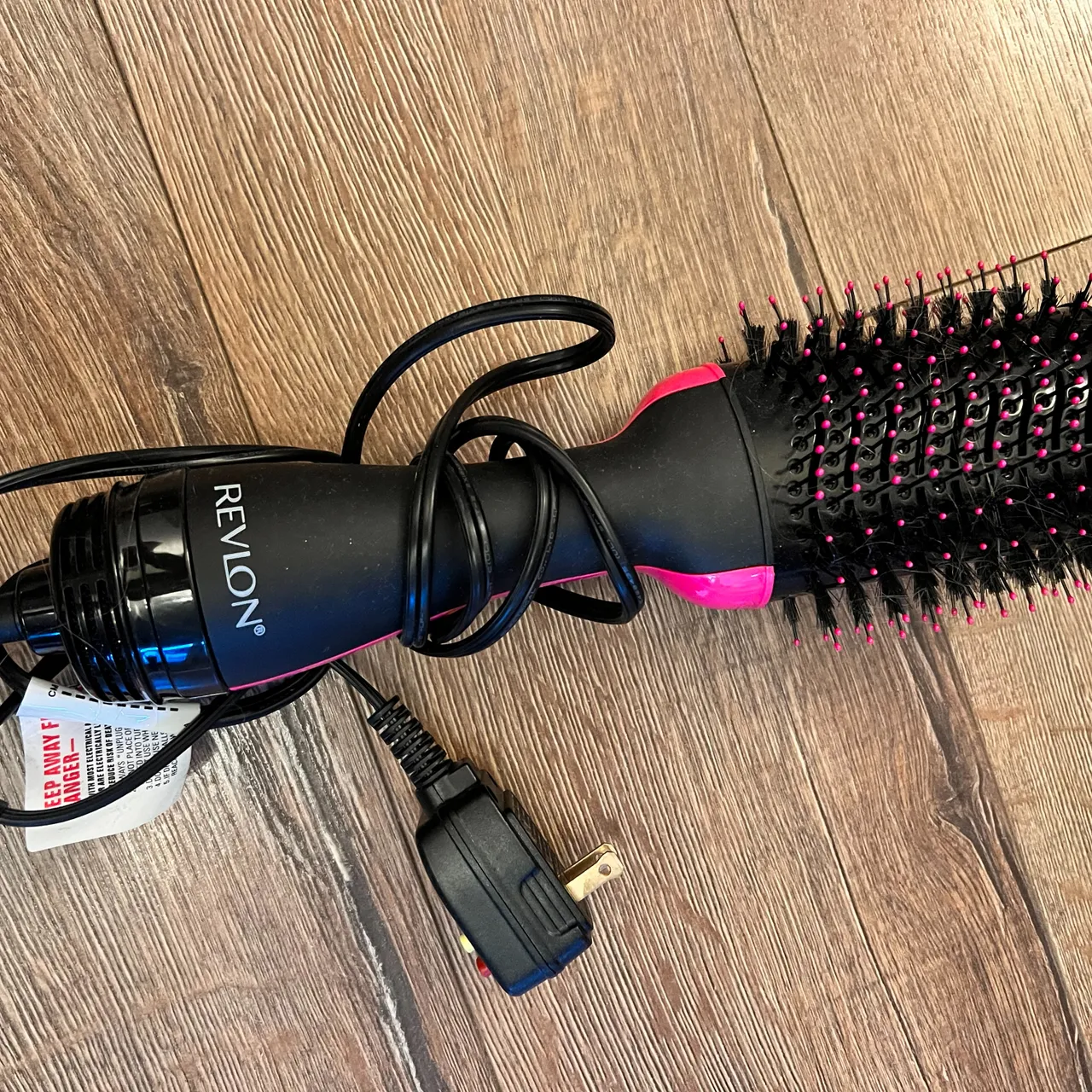 Revlon One-Step Volumizer Hair Dryer & Hot Air Brush photo 1