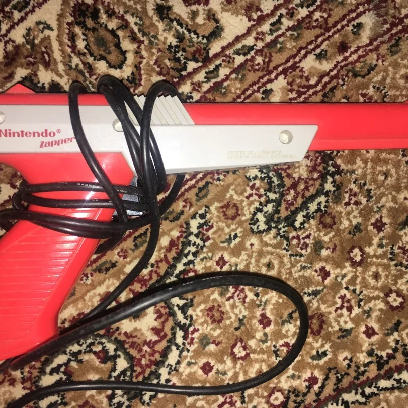 NES Zapper Light Toy Gun photo 1
