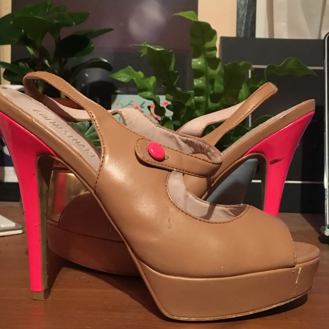 Beige And Pink Sandals photo 1