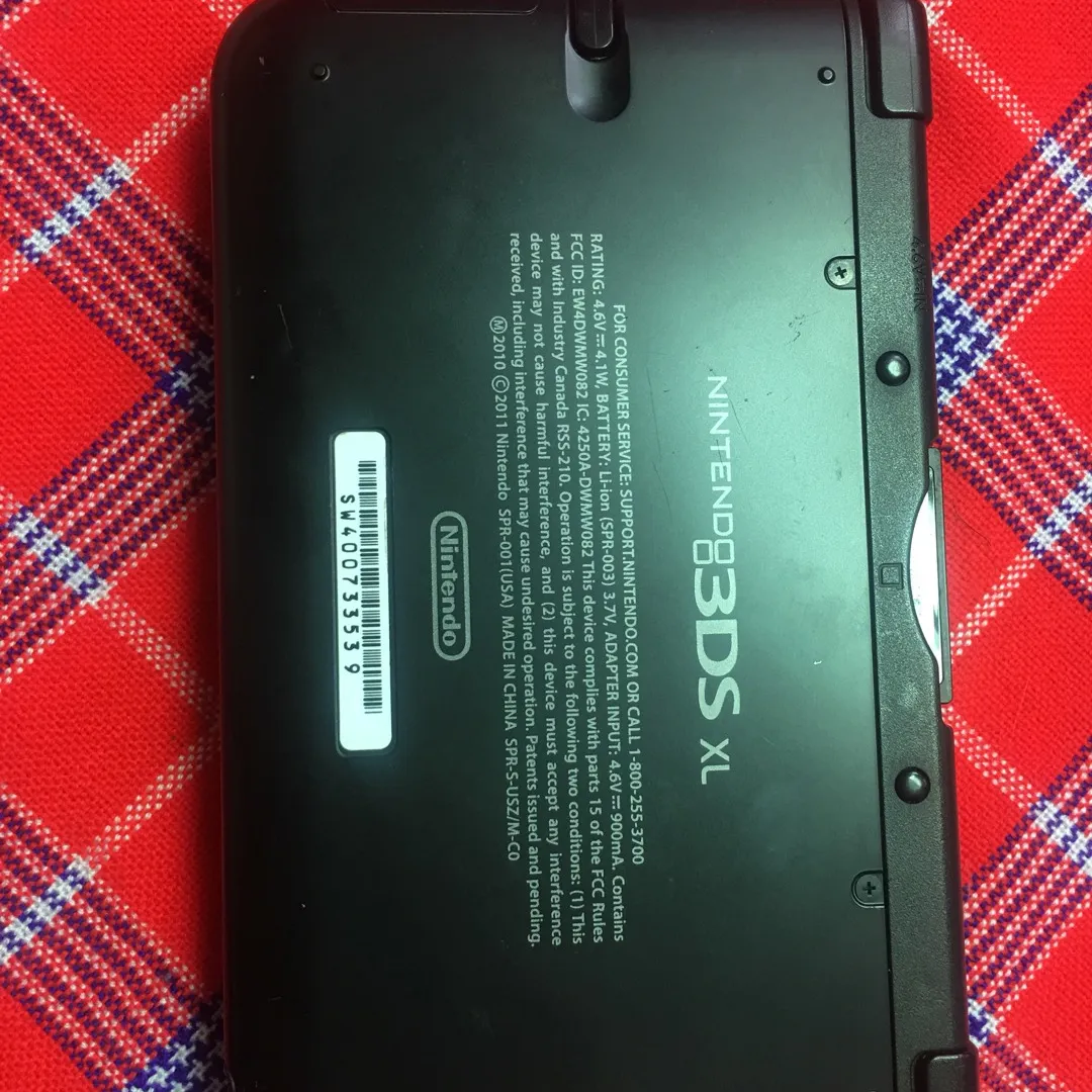 Nintendo 3DS XL photo 3