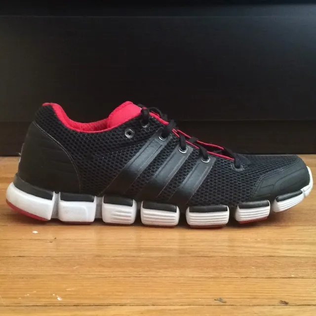 Men's Size 12 Adidas Climacool Running Shoes photo 3