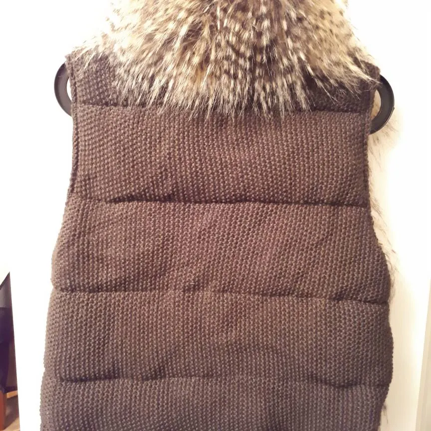 Joe Fresh faux fur vest size M photo 3