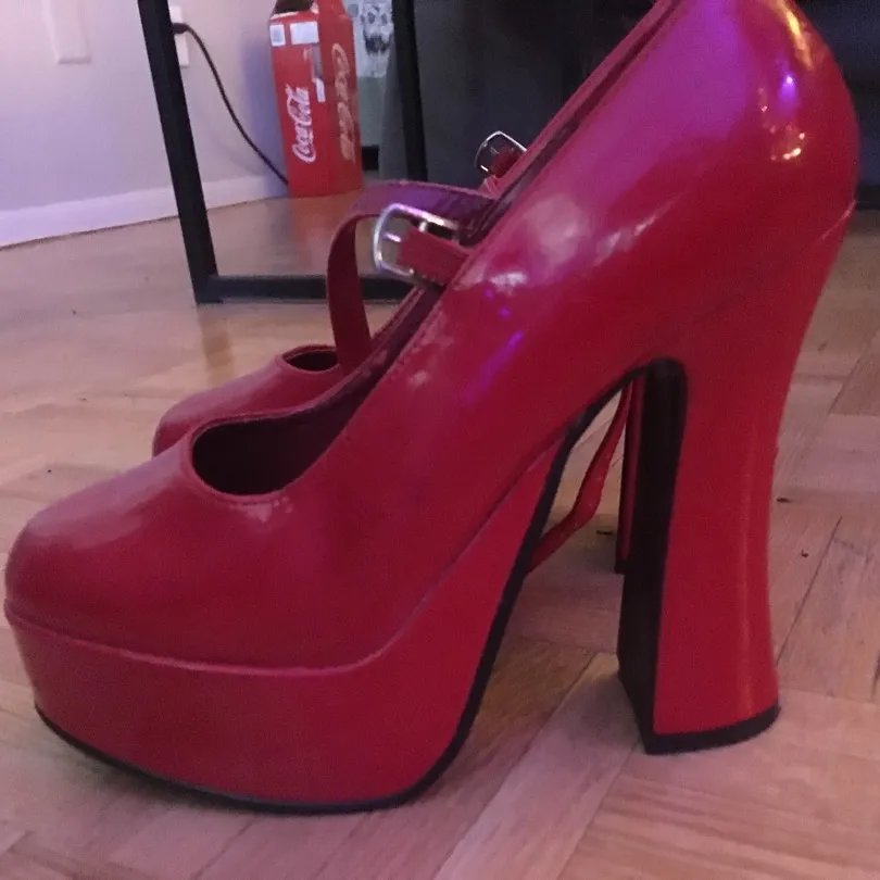 Pleasers Red Shoes - 6 photo 1