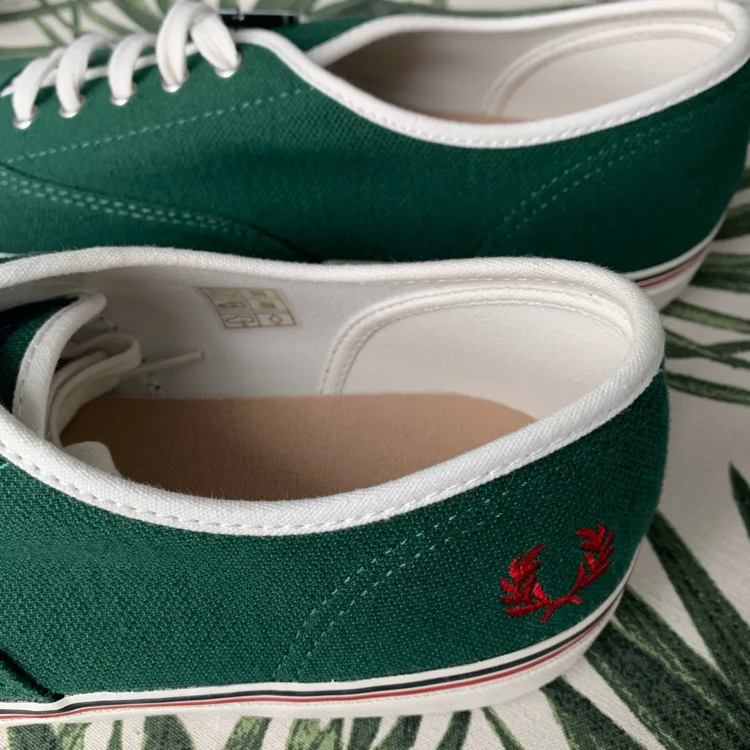 Brand New Fred Perry Sneakers Size 9 photo 3