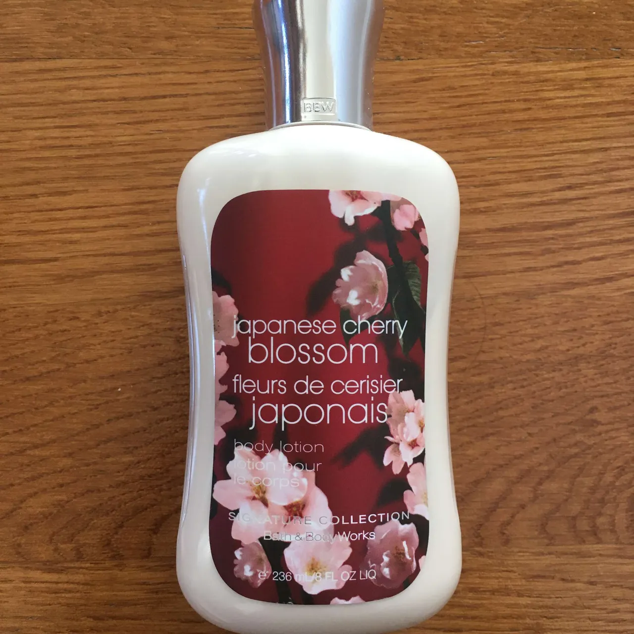 Bath & Body Works - Japanese Cherry Blossom body lotion (236ml) photo 1