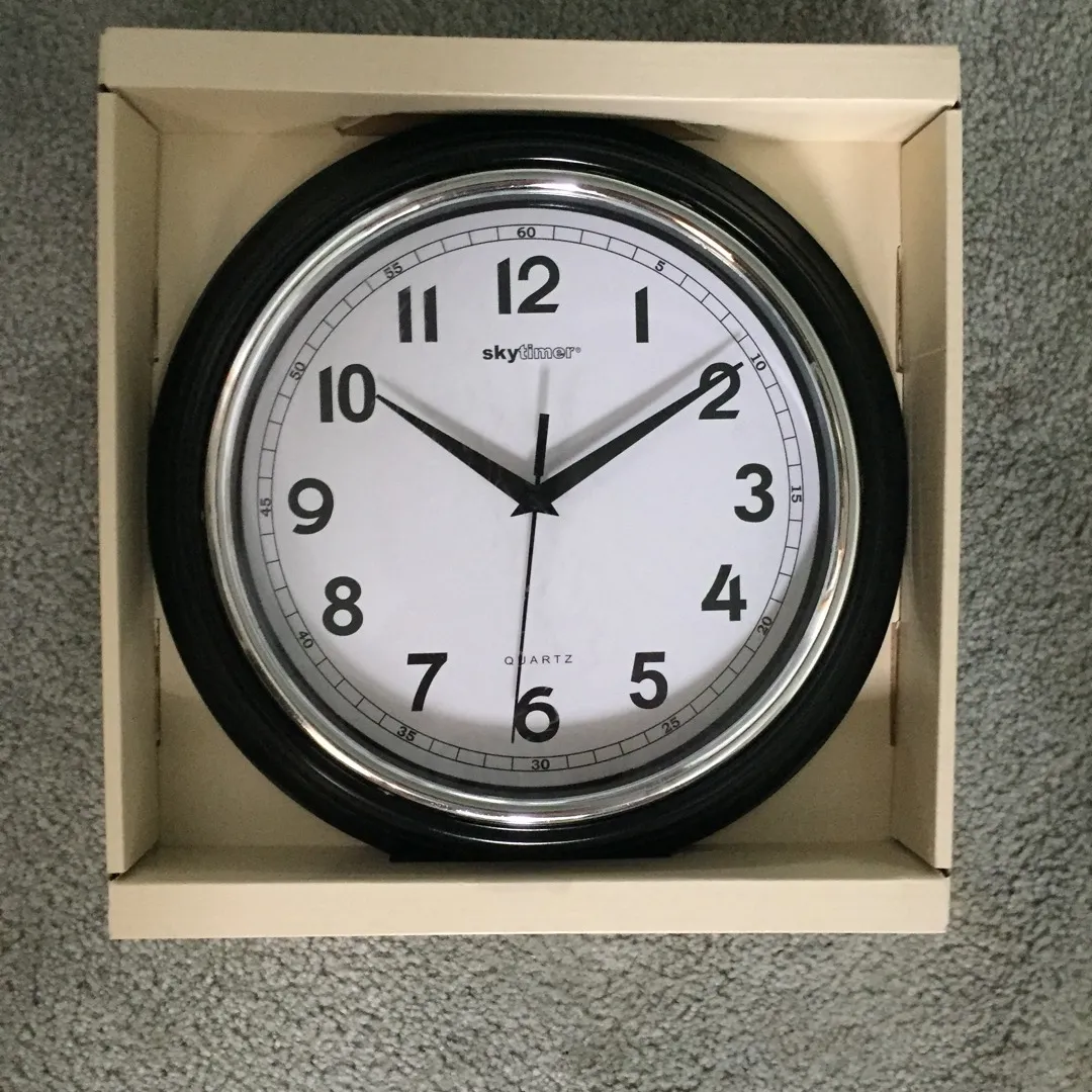 Black And White Clock photo 1