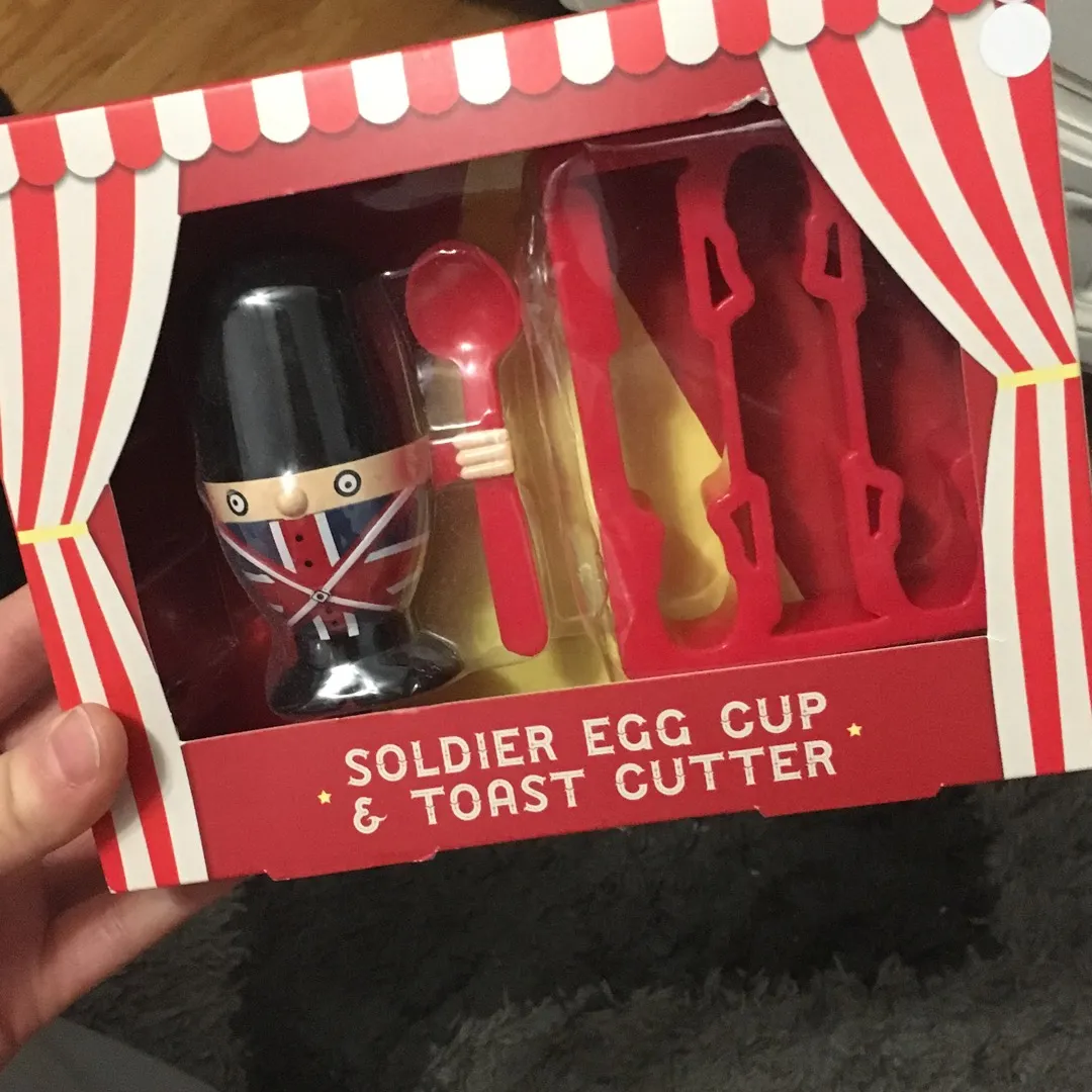 Egg Cup & Toast Cutter photo 1