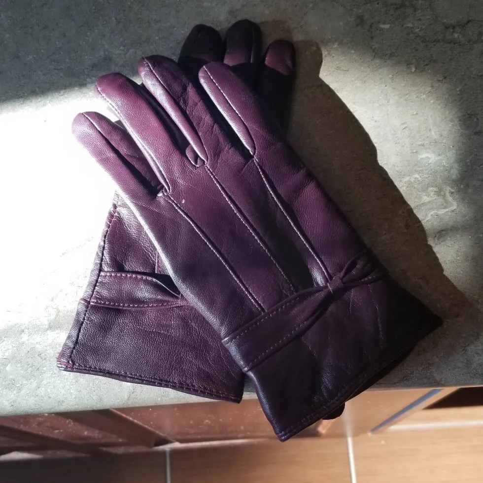 Gloves photo 1