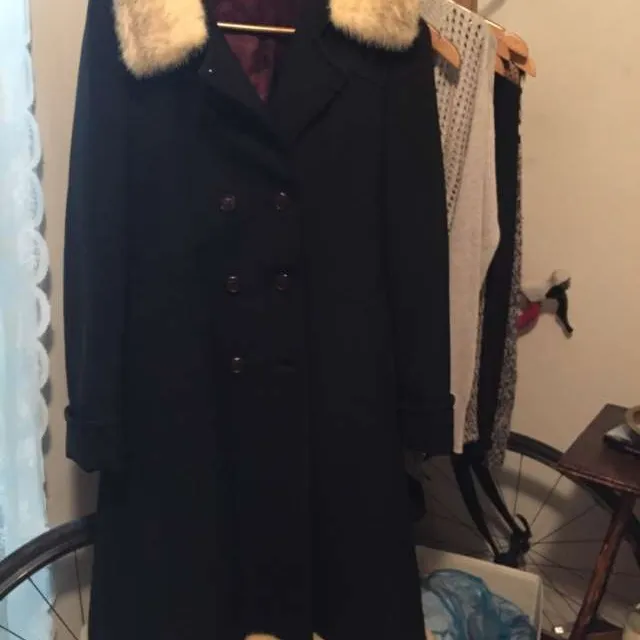 vintage coat with fur trim photo 1