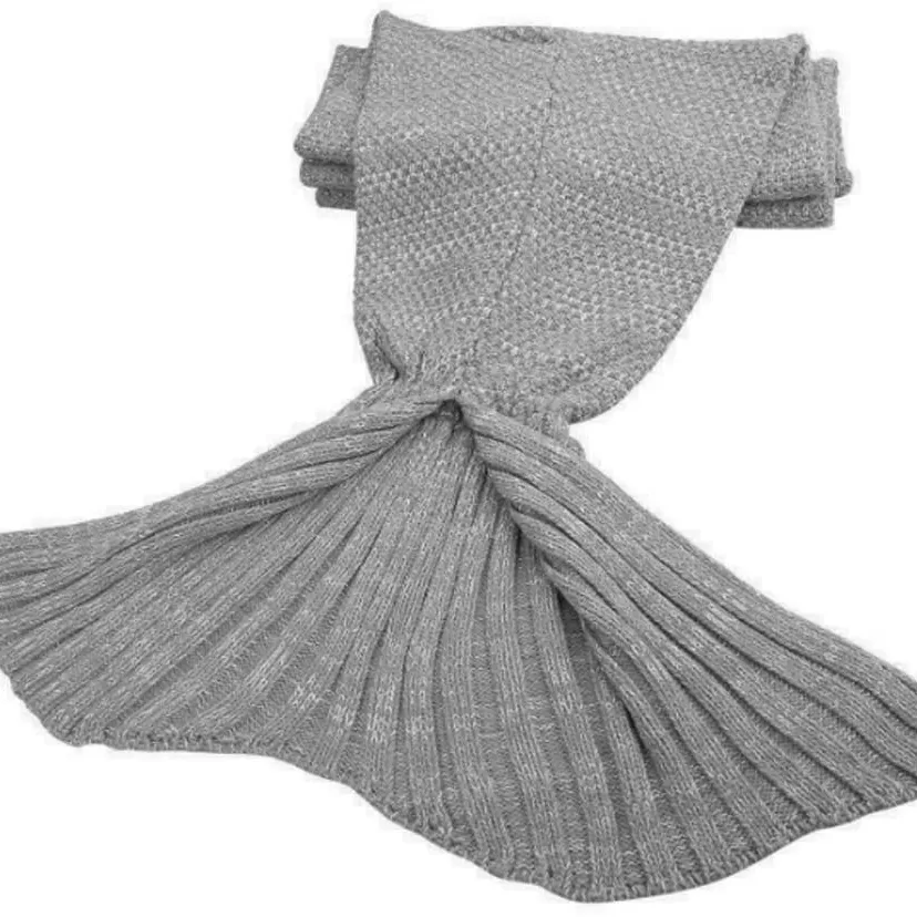 Knit Mermaid Tail Blanket photo 5