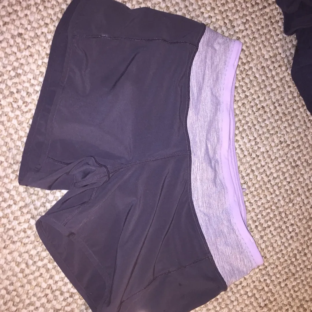 lululemon shorts size 4 photo 3