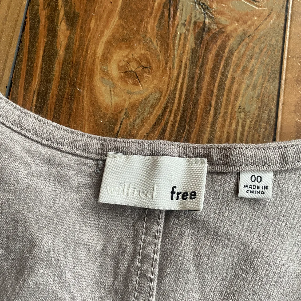 Size 00 Wilfred Free crop top  photo 4