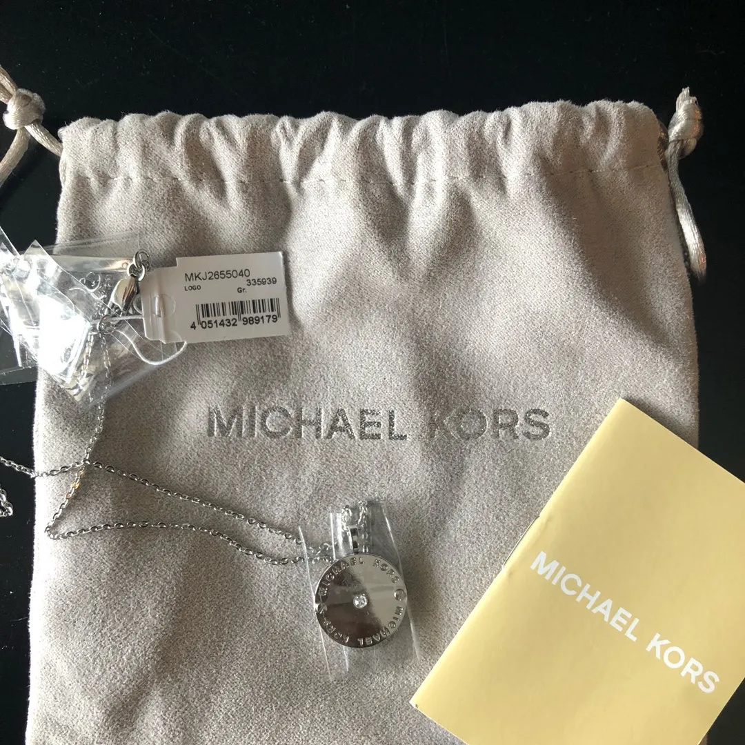 Michael Kors Silver Necklace photo 1