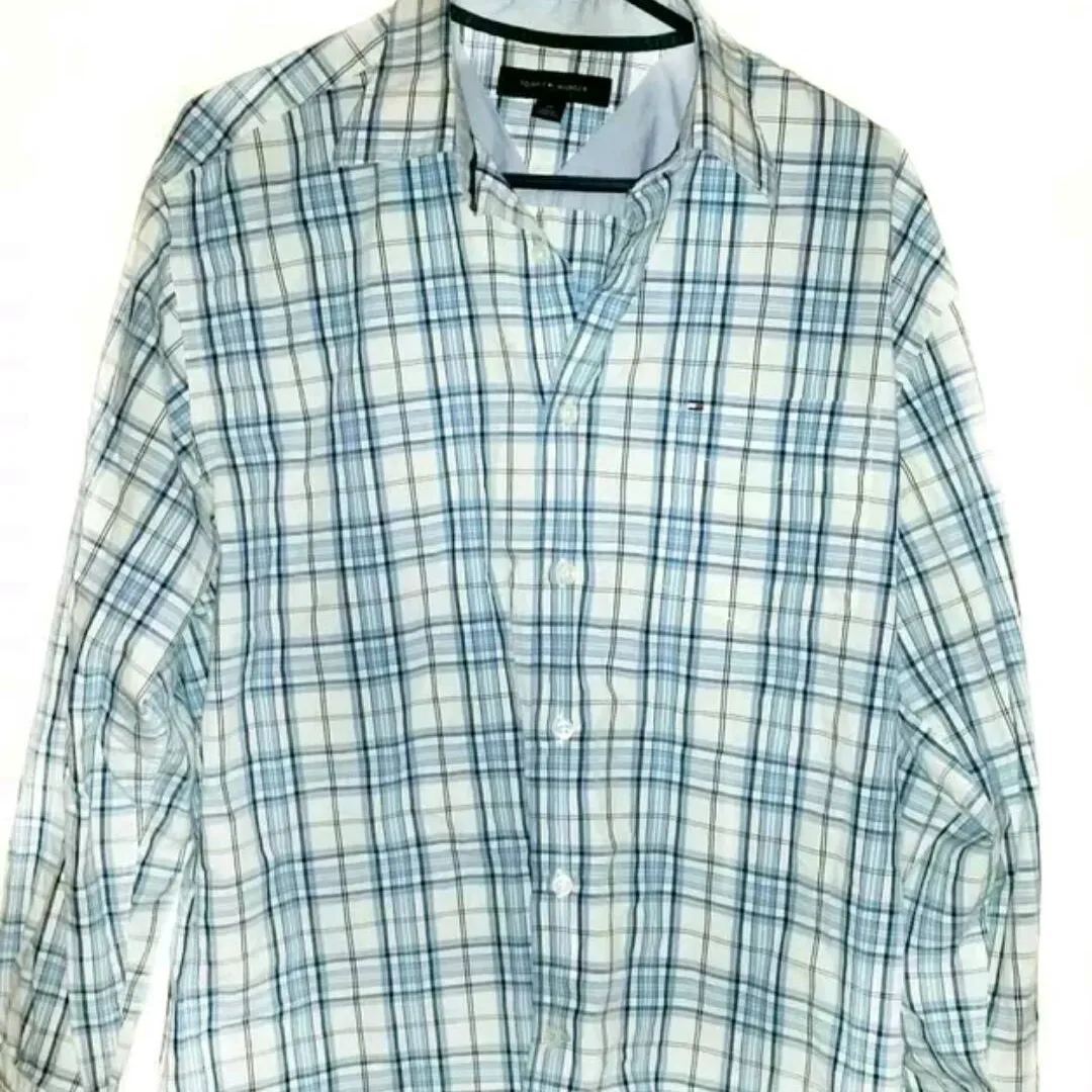 A men's medium Tommy Hilfiger shirt. photo 3