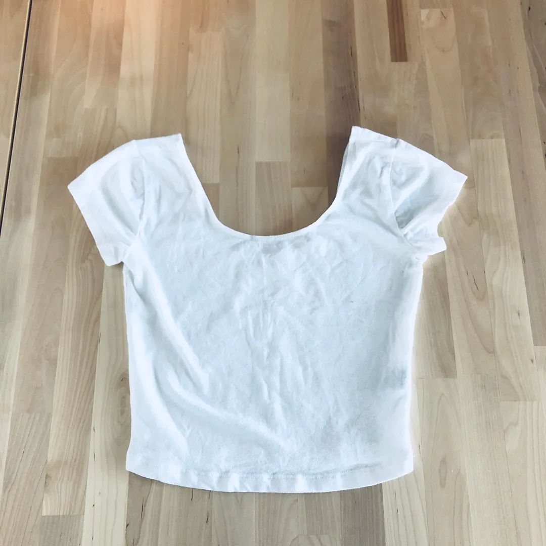 White Crop Top Xsmall photo 1