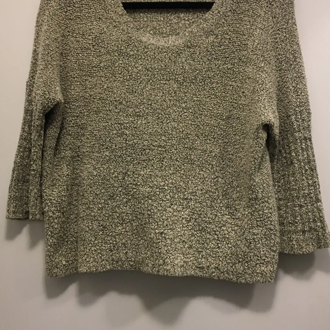 Cropped Sweater - Medium photo 1