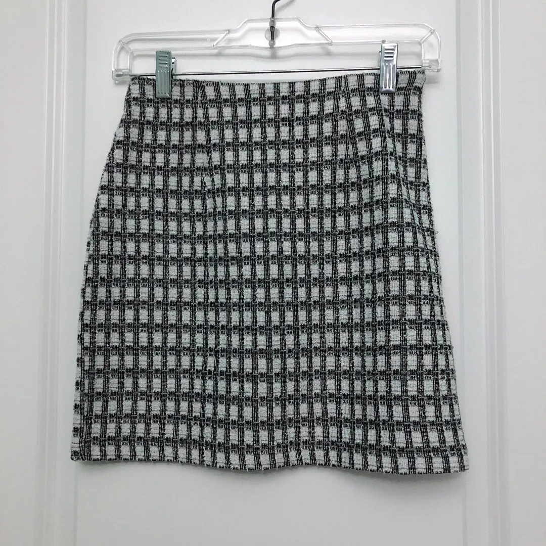 Tweed Mini Skirt H&M Size 2 photo 1