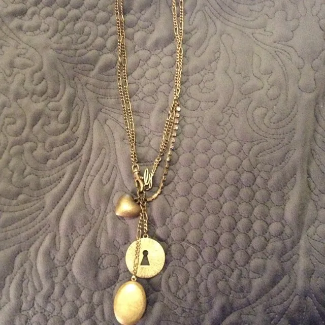 Guess Necklace photo 1