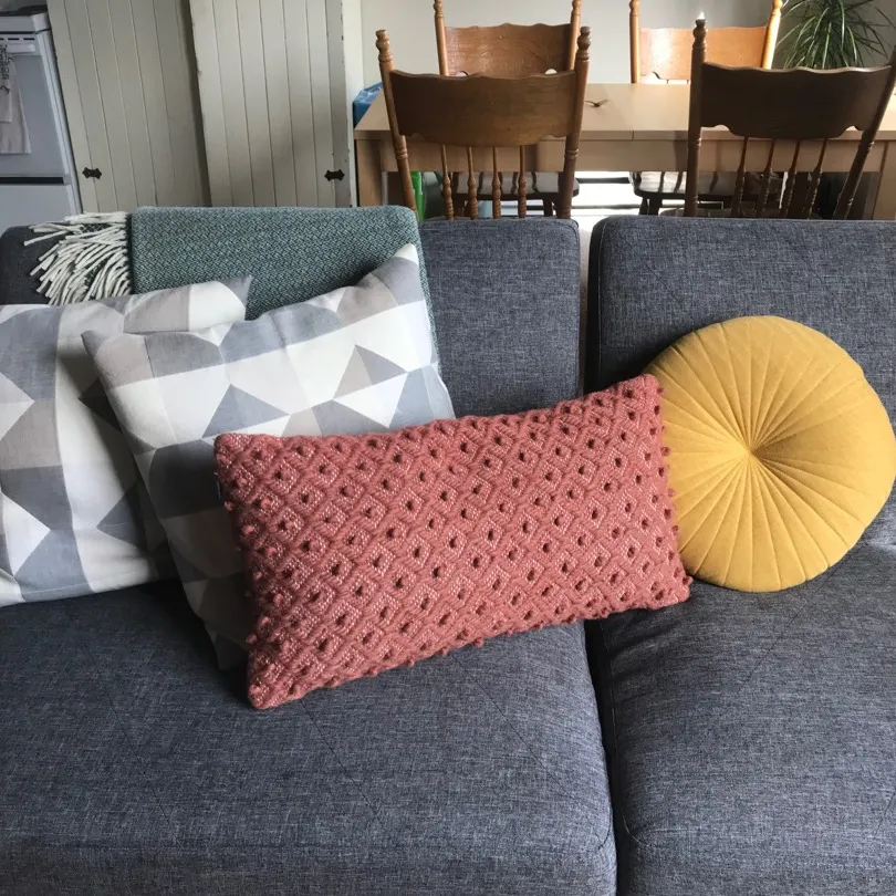4 Cushions photo 1
