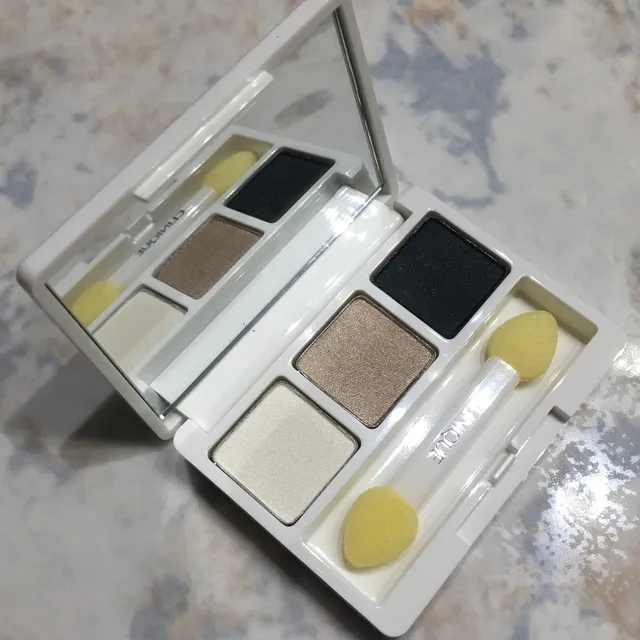 Brand New Clinique All About Shadow Trip Palette photo 1