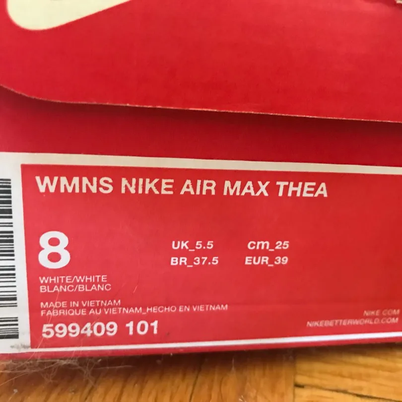 Woman’s Nike Air Mad Thea - Size 8 photo 4