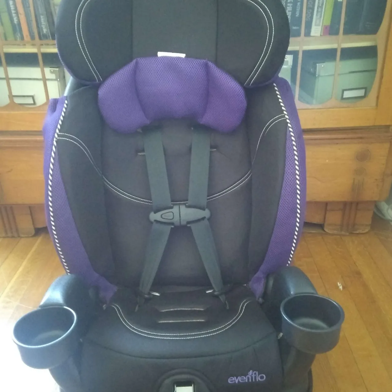 Convertible Car Seat/Booster photo 1