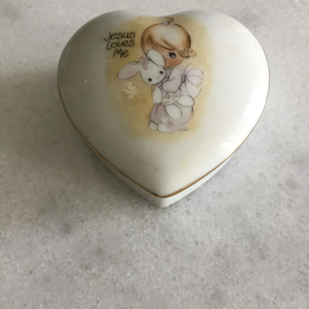 Vintage Heart Trinket Box photo 1