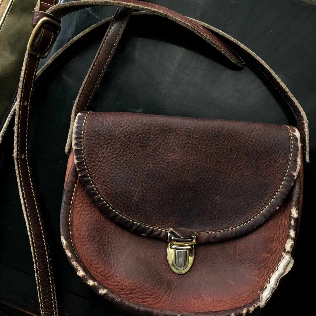 Free Brown Roots Purse photo 1