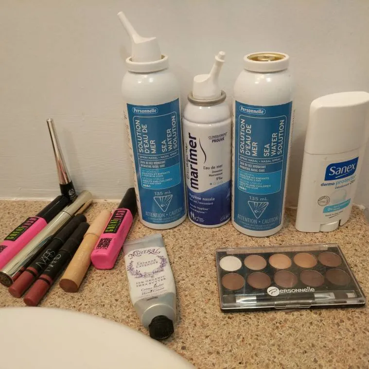 Free Beauty And Hygiene Products photo 1