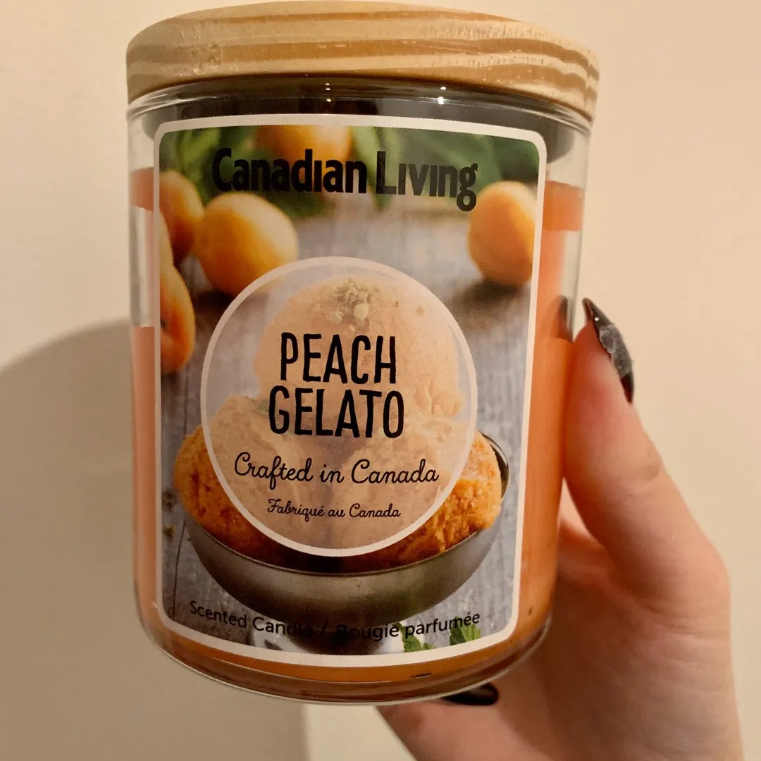 Canadian Living Peach Gelato 8 oz. Jar Candle photo 1
