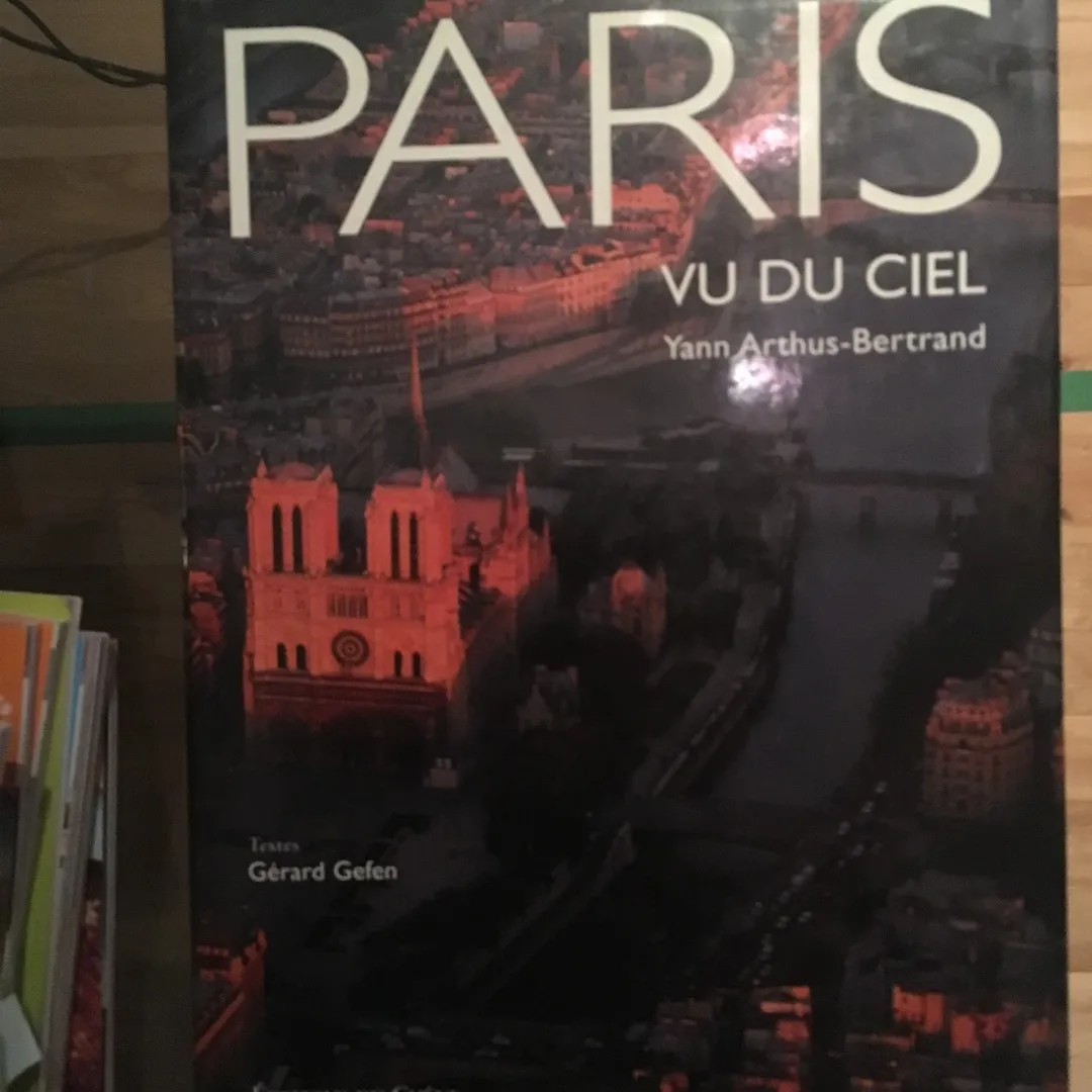 Paris Book photo 1