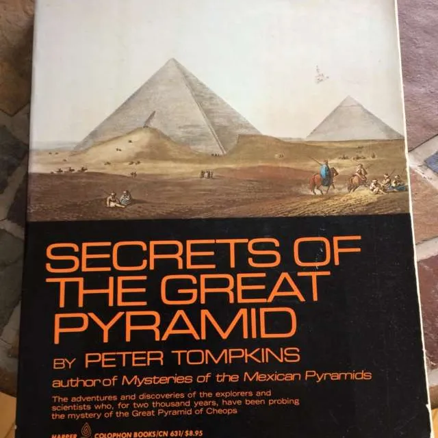 Secrets Of The Great  Pyramids Book photo 1