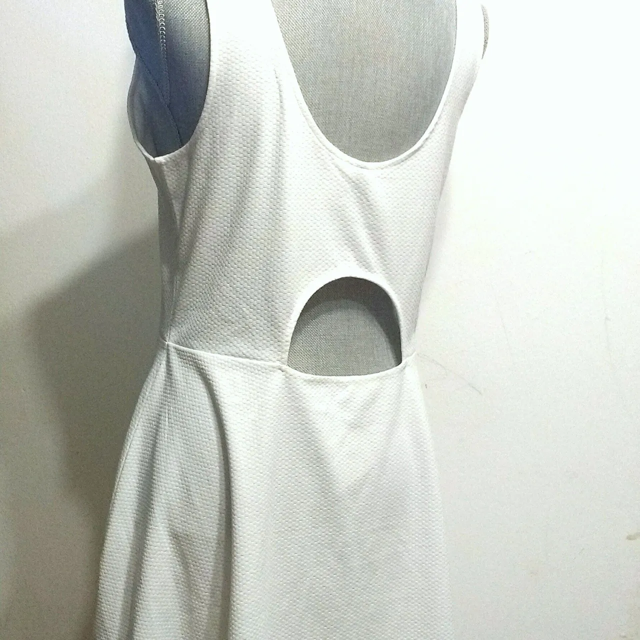 (NEW) H&M White Textured Skater Dress - Size 14 photo 1