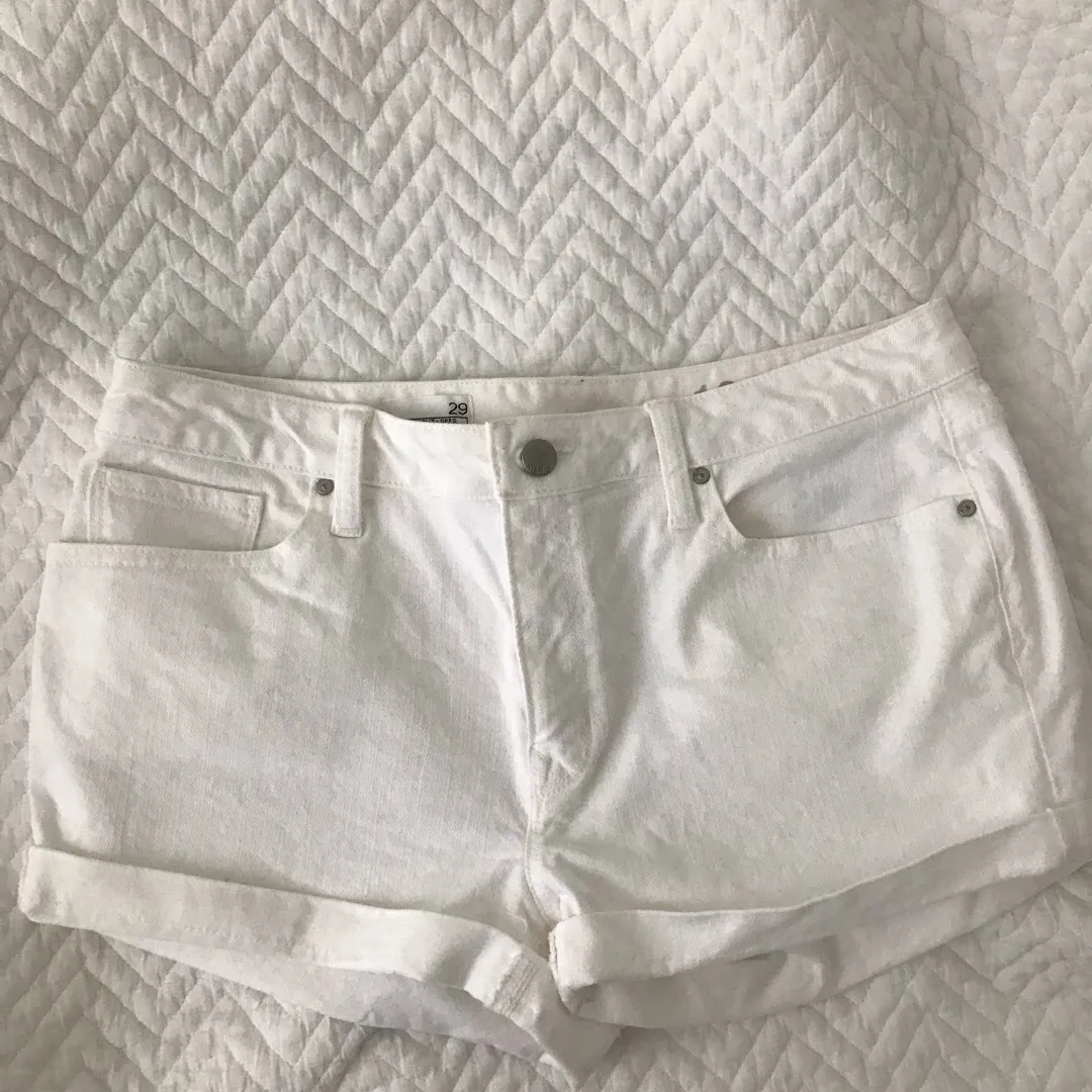 gap white jean shorts size 29 photo 1