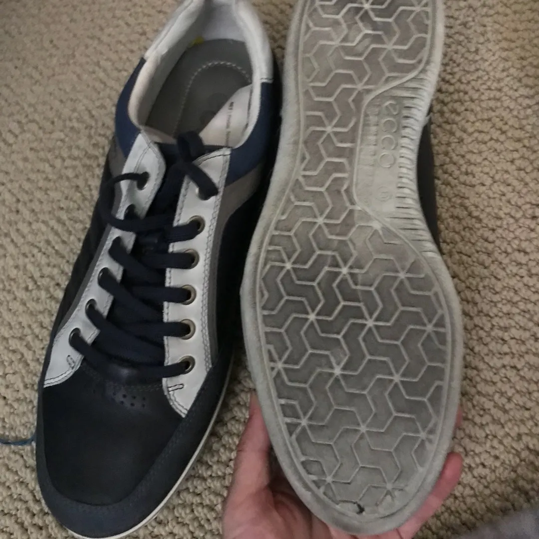 Ecco Men’s Shoes Size 43/size 10ish Worn Once photo 3