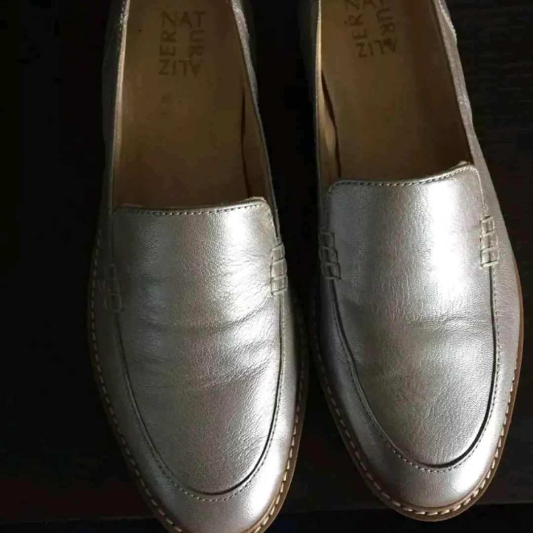 Silver Naturalizer Loafers Sz 9.5/10 photo 1
