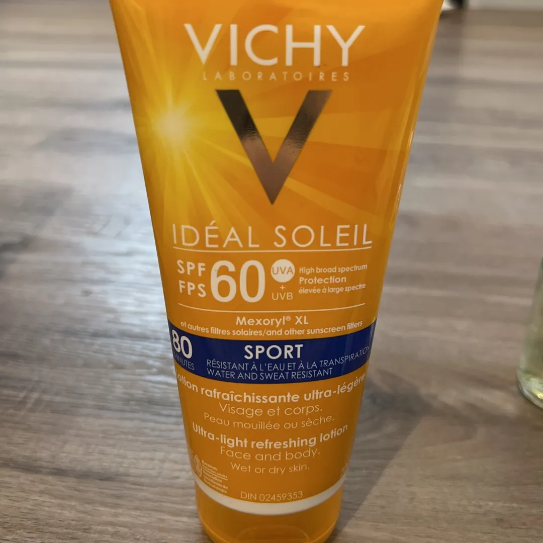 Vichy Sunscreen photo 1