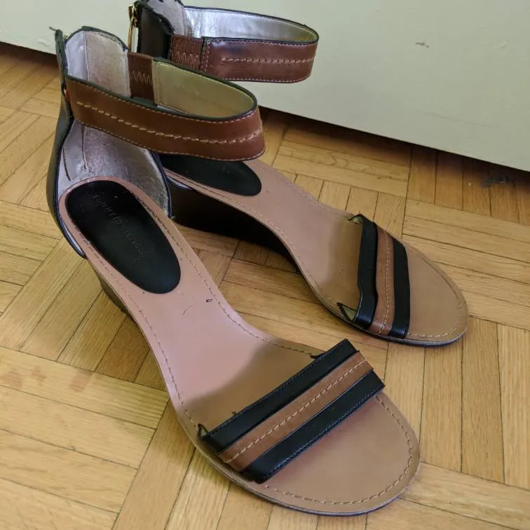 Tommy Hilfiger Size 9.5 Wedges photo 1
