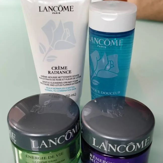 Lancome Trial Skin Care Set photo 1