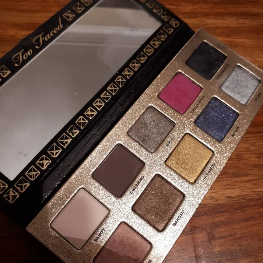 Too Faced - pretty rebel palette photo 1