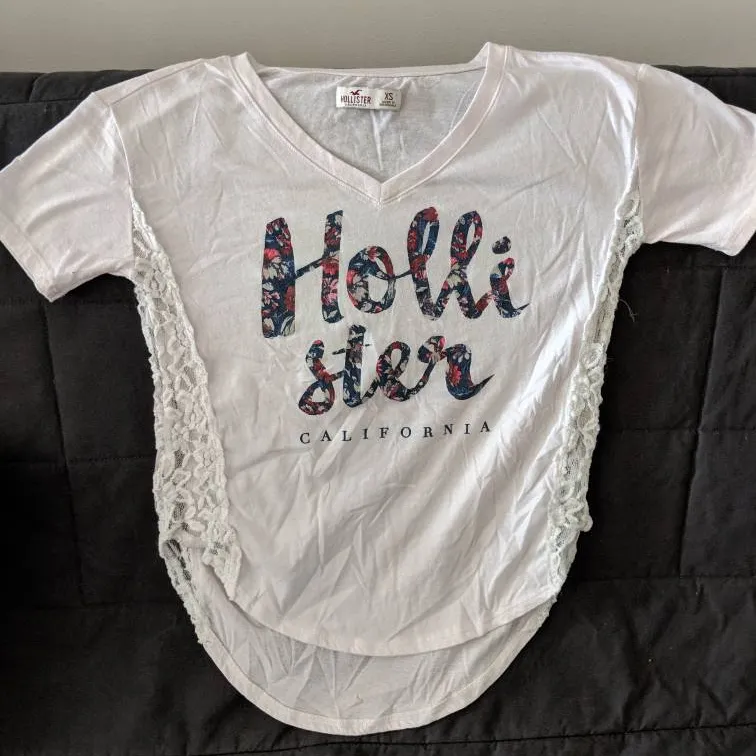 Hollister T-shirt photo 1