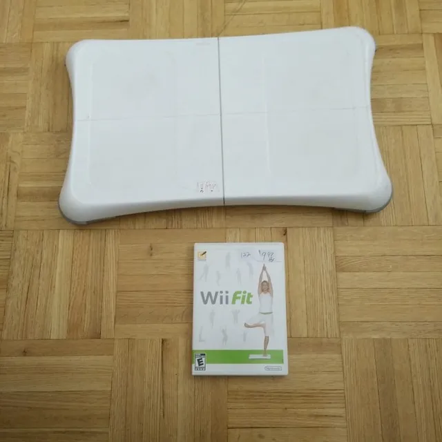 Wii Fit Board + Game photo 1