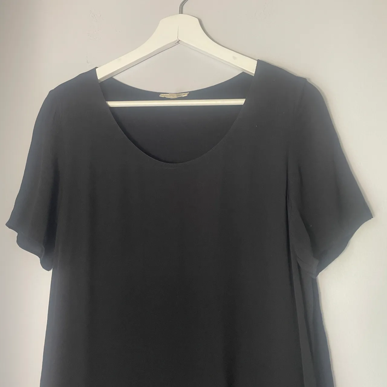 Aritzia Wilfred Free Black Teigen Flowy T-Shirt Dress Size Small photo 6